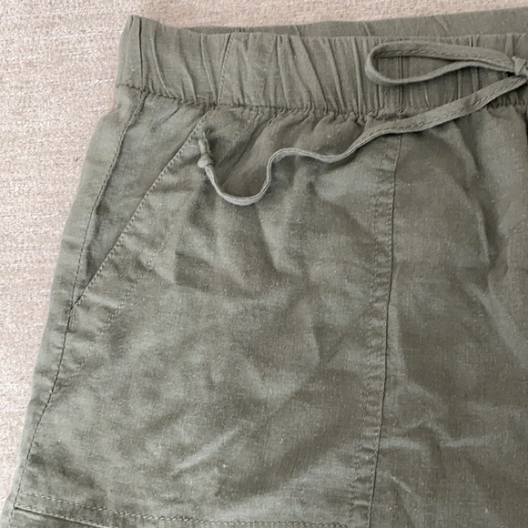 Seven7 green “Laguna” soft pull on shorts Size Large NWT. - Picture 7 of 10